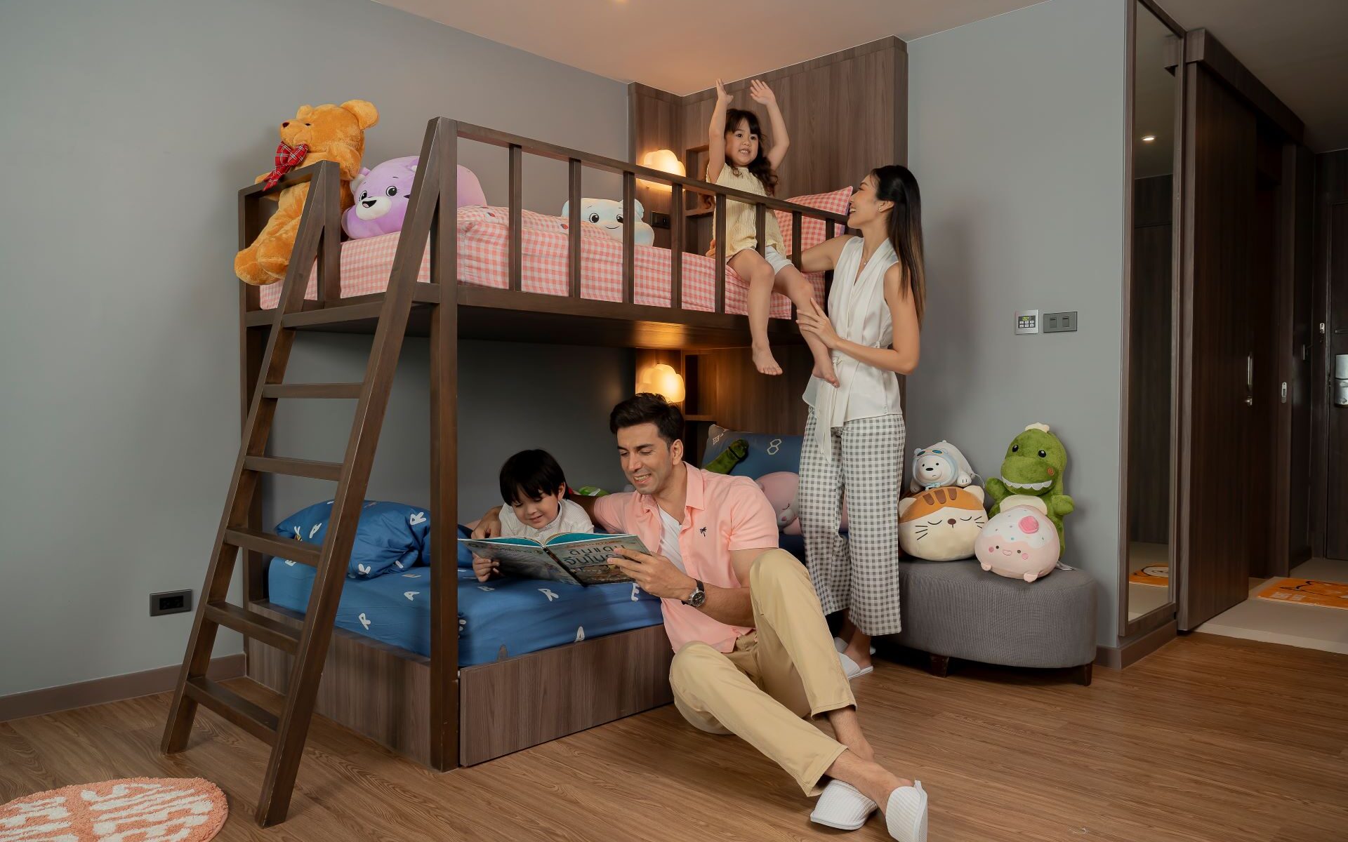 Family-friendly hotel in Sukhumvit with spacious rooms and convenient location at Novotel Living Bangkok Sukhumvit Legacy.