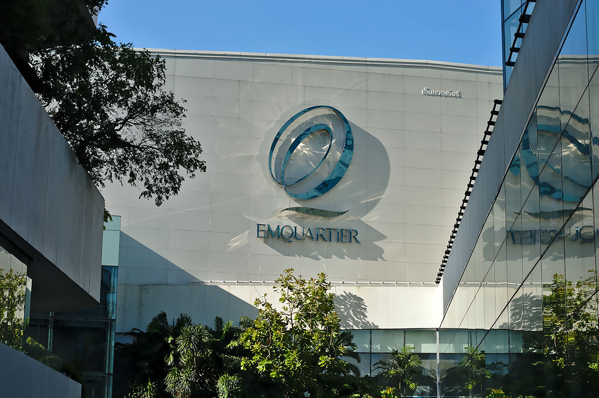 Hotel in Sukhumvit near shopping malls, including Terminal 21 and EmQuartier, Emsphere at Novotel Living Bangkok Sukhumvit Legacy.