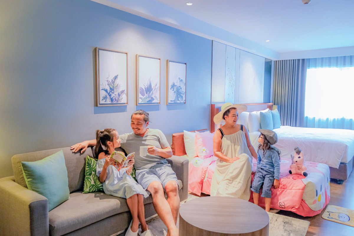 Family-friendly hotel in Sukhumvit with spacious rooms and convenient location at Novotel Living Bangkok Sukhumvit Legacy.